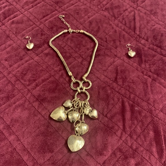 Jewelry - Gold hear necklace and matching earrings